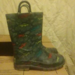 Boys rain boots size 1